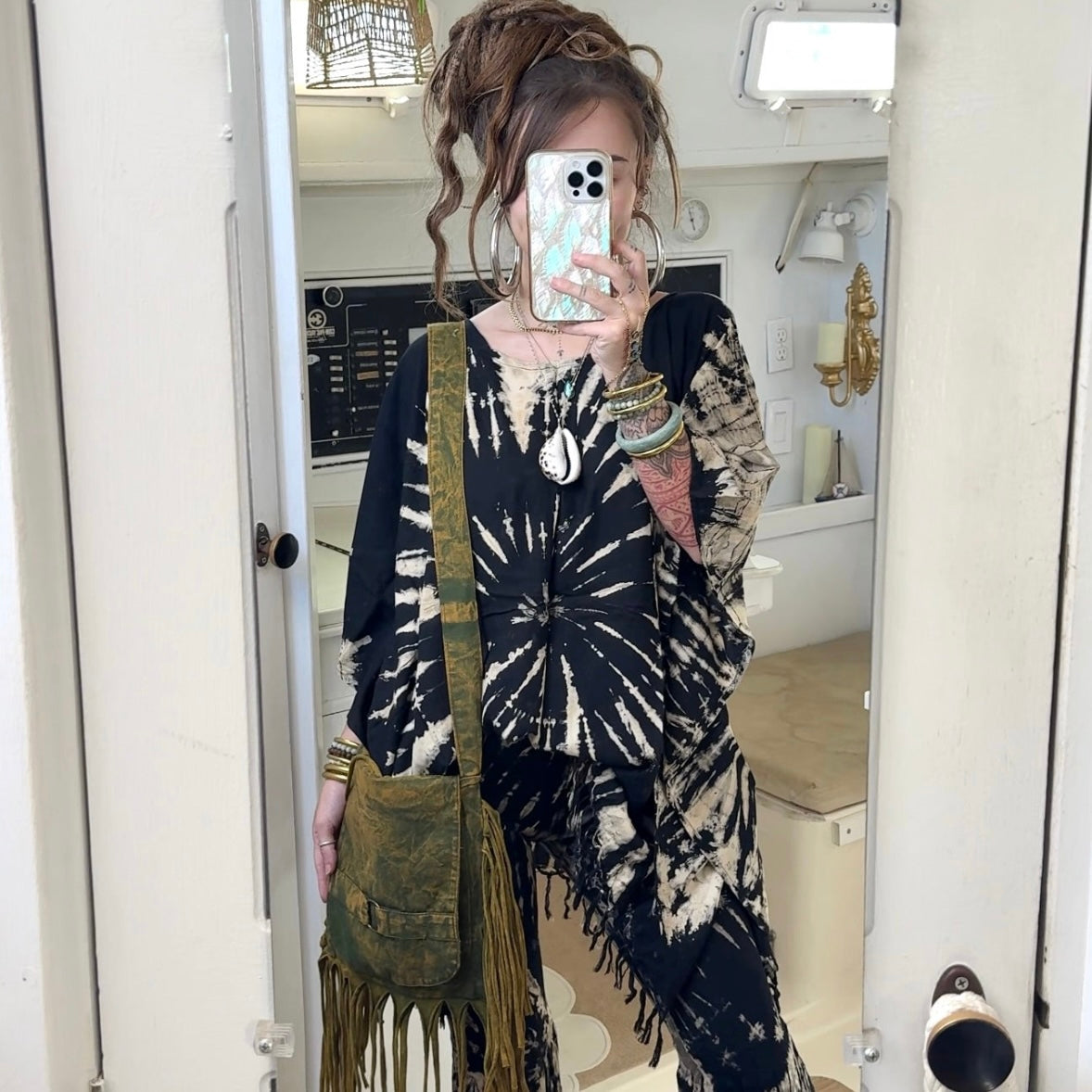 The Herbalist • Messenger Bag